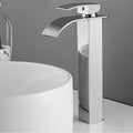 robinet-salle-de-bain-cascade-chrome