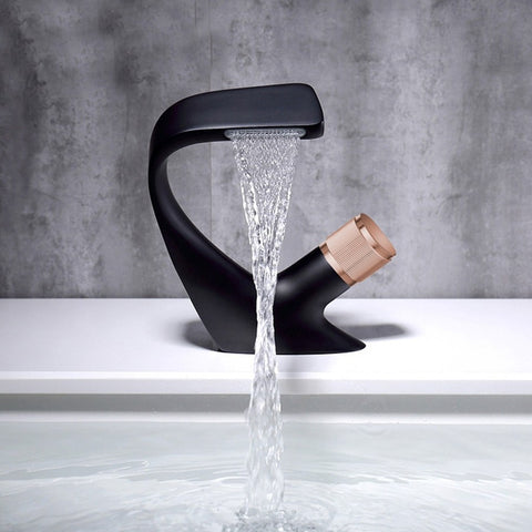 Robinet salle de bain à cascade Grand - L'Univers du Bain