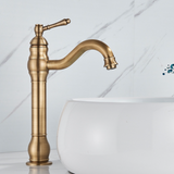 robinet-salle-de-bain-classique-contemporain-or